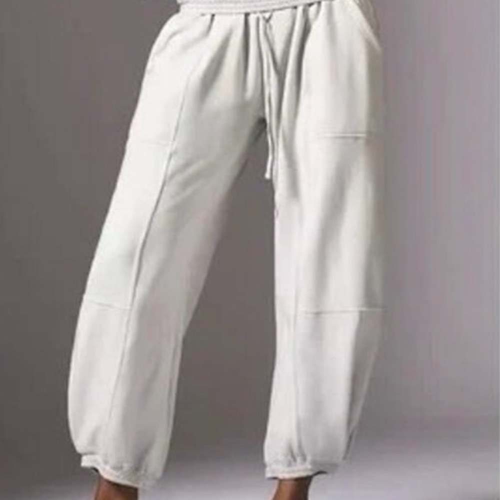 Anthropologie daily practice barrel balloon sweats